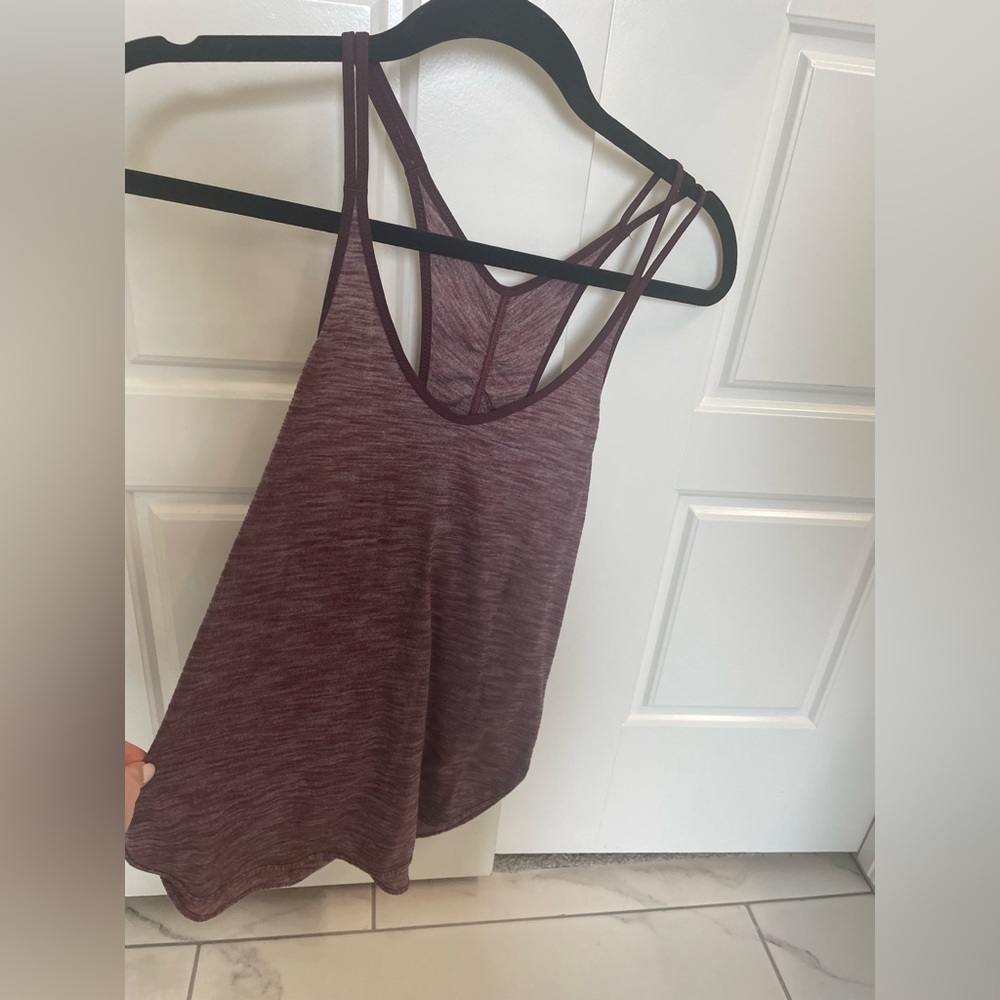 Lululemon Hip Length Racerback Size 4 Tank Top